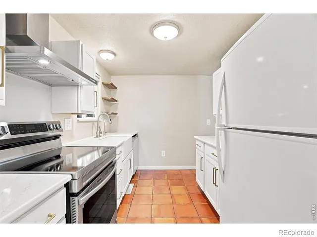942 Granite Court Longmont, CO 80504