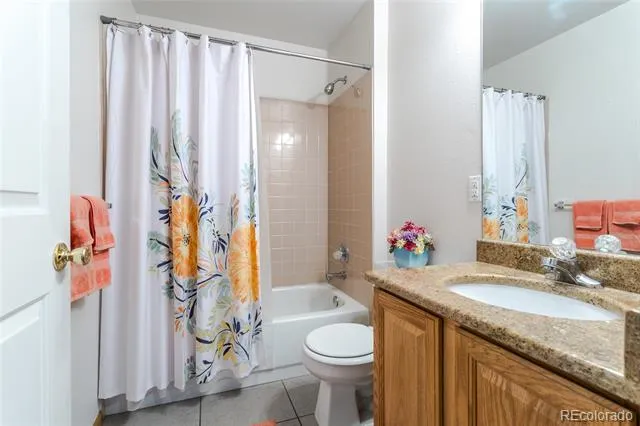 5727 W Asbury Place Lakewood, CO 80227