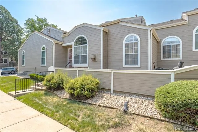 5727 W Asbury Place Lakewood, CO 80227
