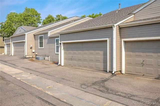 5727 W Asbury Place Lakewood, CO 80227