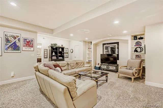 19723 W 58th Place Golden, CO 80403