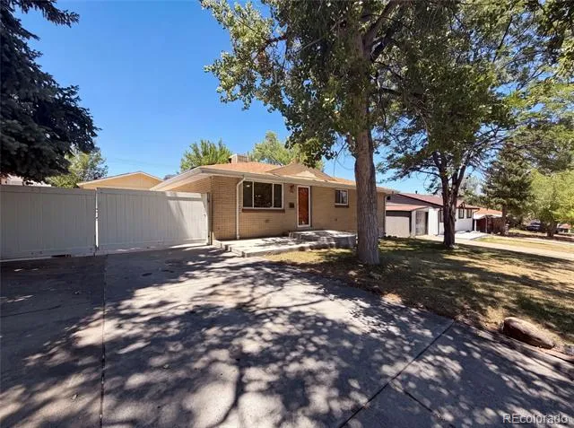 5667 Johnson Street Arvada, CO 80002