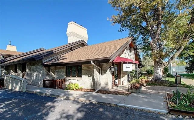 4250 S Olive Street #202 Denver, CO 80237