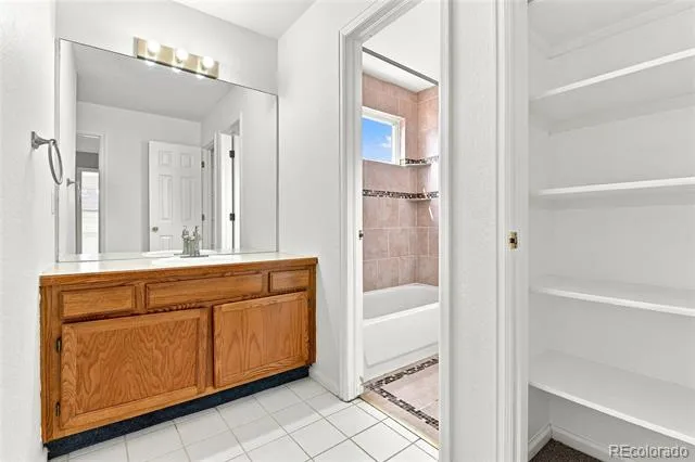 4249 S Killarney Street Aurora, CO 80013