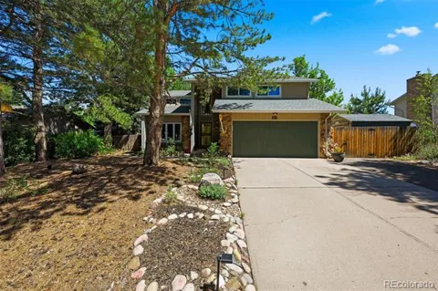 927 Oakwood Drive