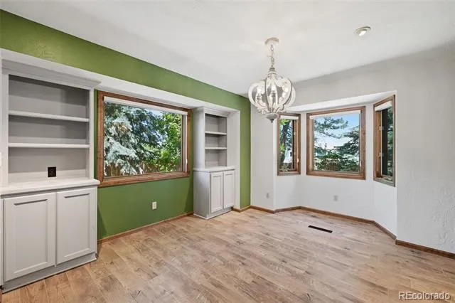 927 Oakwood Drive Castle Rock, CO 80104