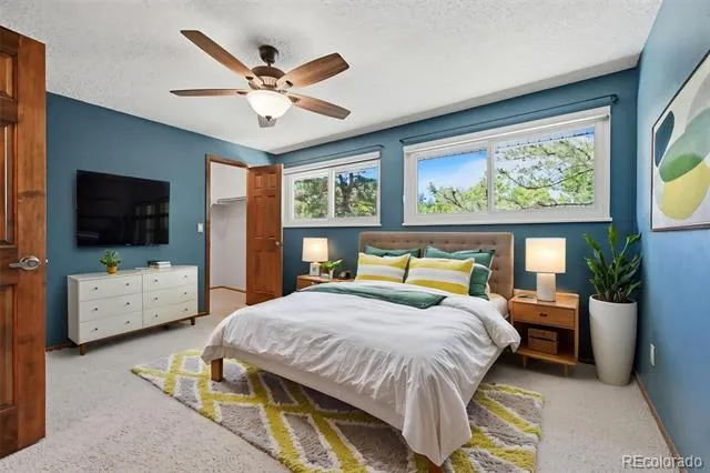 927 Oakwood Drive Castle Rock, CO 80104