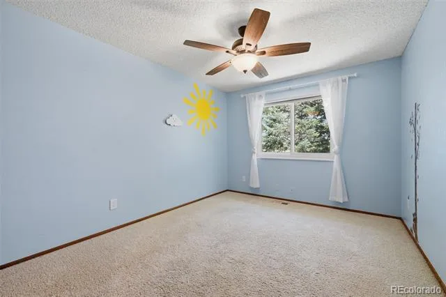 927 Oakwood Drive Castle Rock, CO 80104