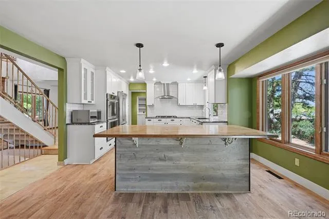 927 Oakwood Drive Castle Rock, CO 80104