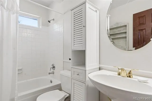 9632 W Walden Avenue Littleton, CO 80128