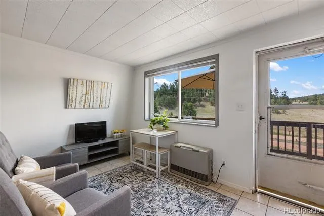 301 Circle Drive Florissant, CO 80816