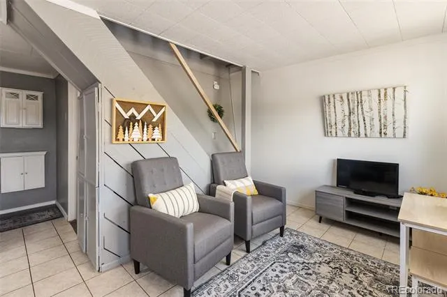 301 Circle Drive Florissant, CO 80816