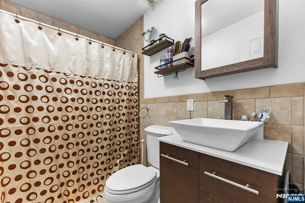 789 Harvard Place Cliffside Park, NJ 07010