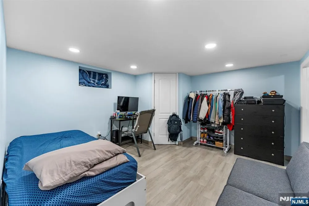 789 Harvard Place Cliffside Park, NJ 07010