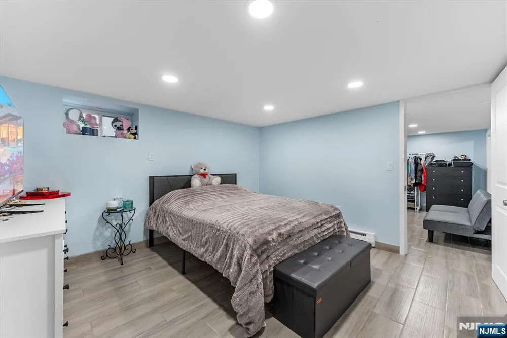 789 Harvard Place Cliffside Park, NJ 07010