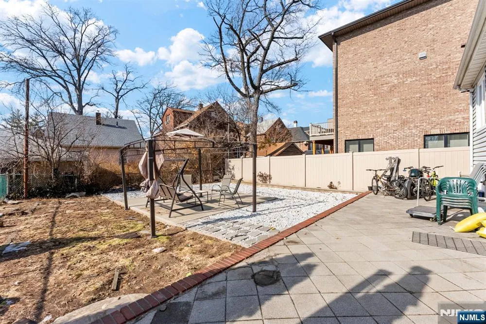 789 Harvard Place Cliffside Park, NJ 07010