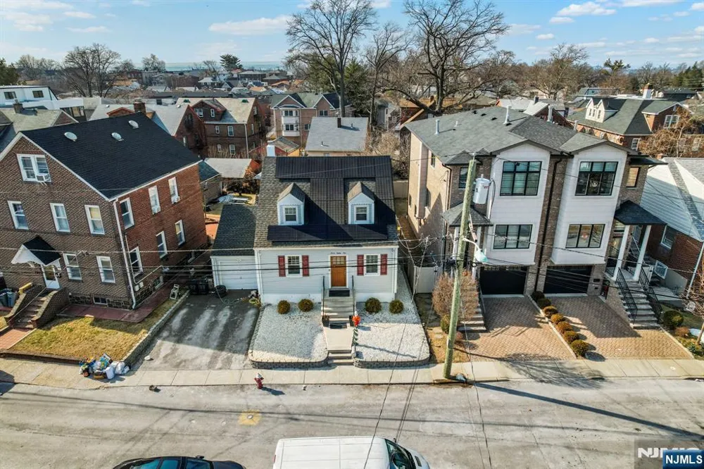 789 Harvard Place Cliffside Park, NJ 07010