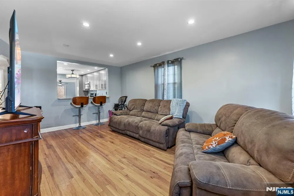 789 Harvard Place Cliffside Park, NJ 07010