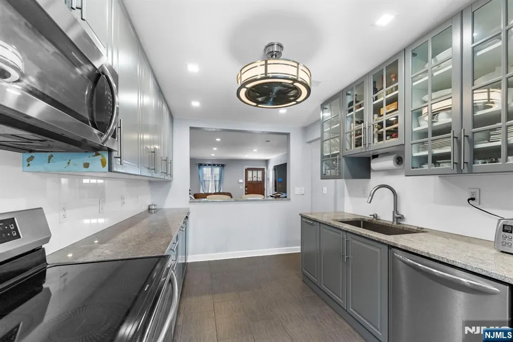 789 Harvard Place Cliffside Park, NJ 07010