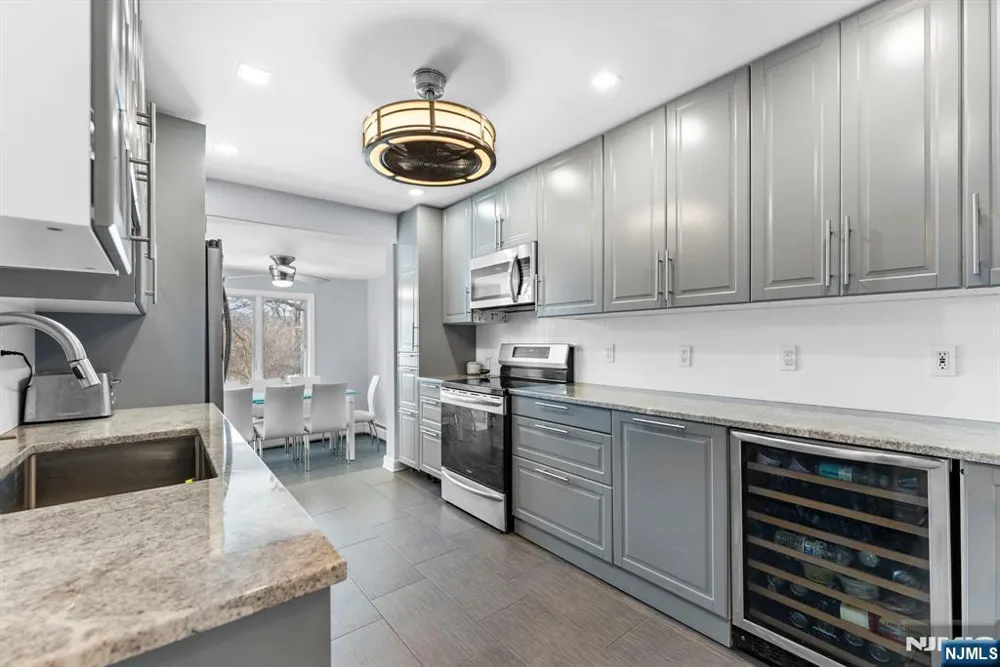 789 Harvard Place Cliffside Park, NJ 07010