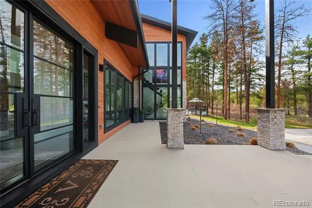 1188 Sky View Lane Larkspur, CO 80118
