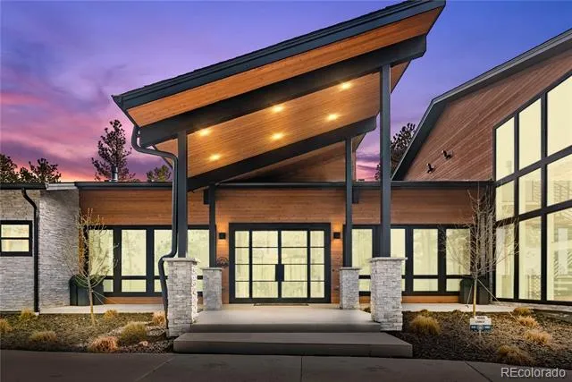 1188 Sky View Lane Larkspur, CO 80118