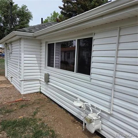 256 S 2nd Avenue Brighton, CO 80601