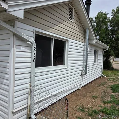 256 S 2nd Avenue Brighton, CO 80601