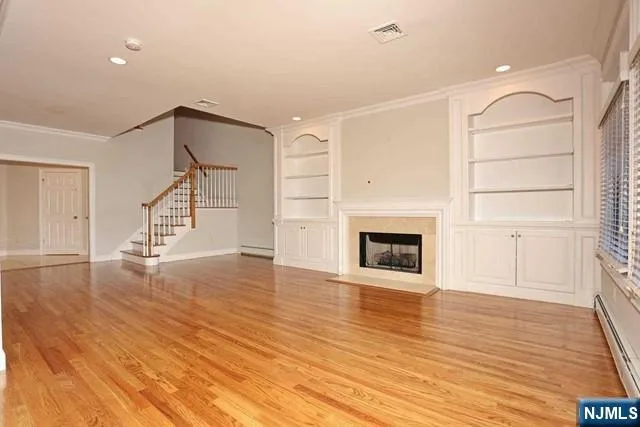 14 Kensington 14 Tenafly, NJ 07670