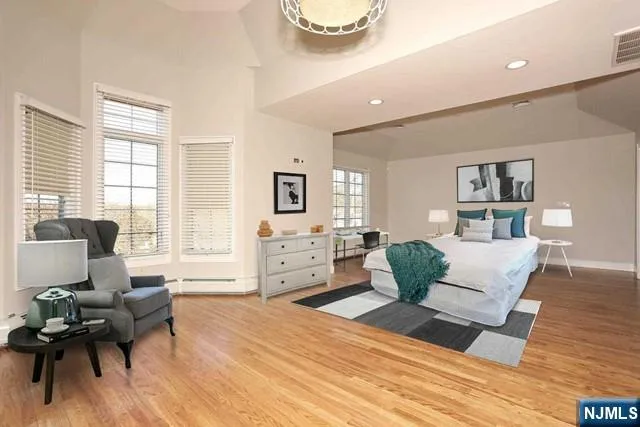 14 Kensington 14 Tenafly, NJ 07670