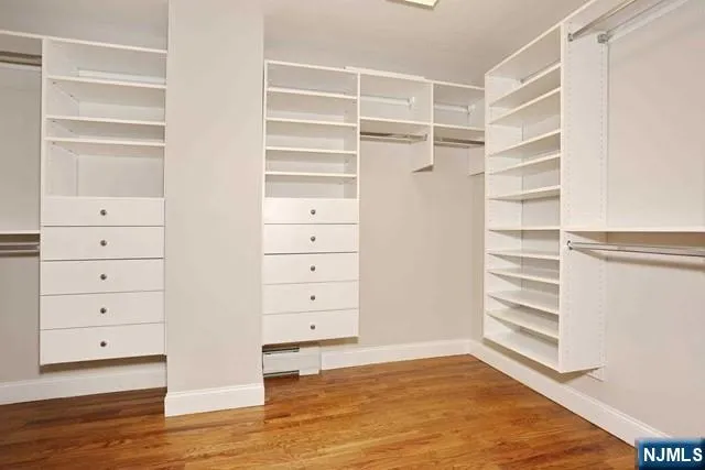 14 Kensington 14 Tenafly, NJ 07670