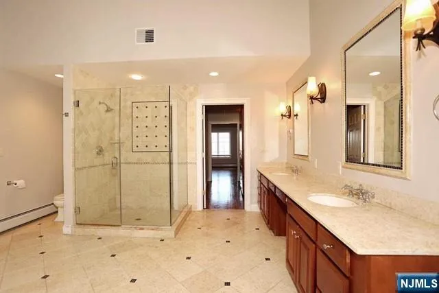 14 Kensington 14 Tenafly, NJ 07670