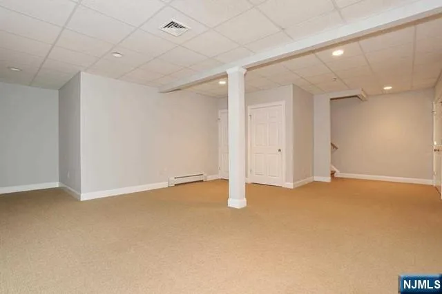 14 Kensington 14 Tenafly, NJ 07670