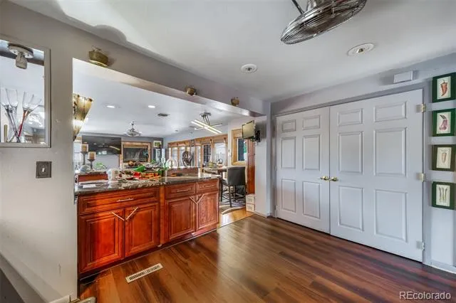1590 Roslyn Street Denver, CO 80220