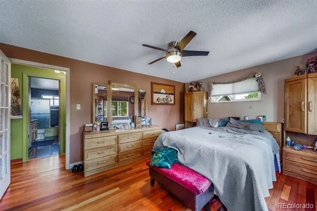1590 Roslyn Street Denver, CO 80220