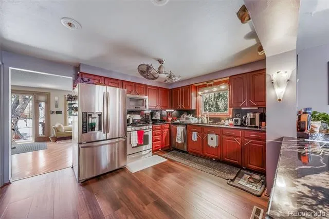 1590 Roslyn Street Denver, CO 80220