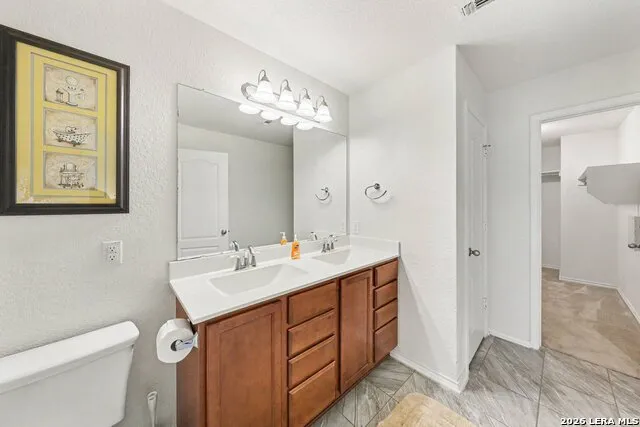 210 Granite Mist Universal City, TX 78148