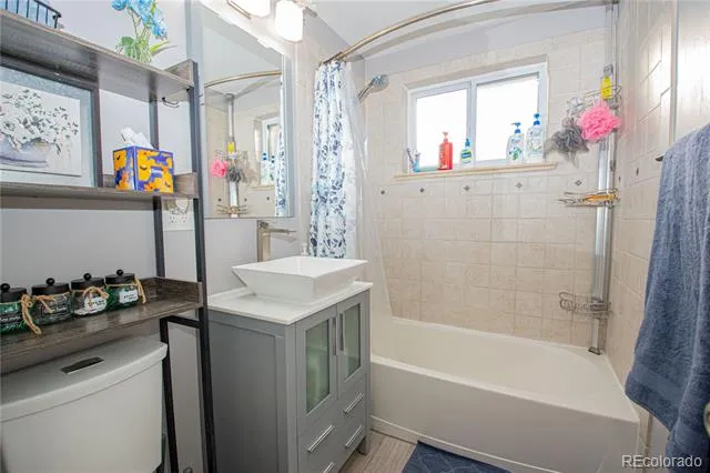 1543 S Benton Street Lakewood, CO 80232