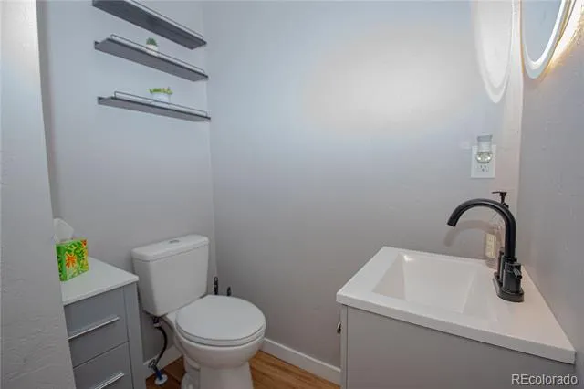 1543 S Benton Street Lakewood, CO 80232