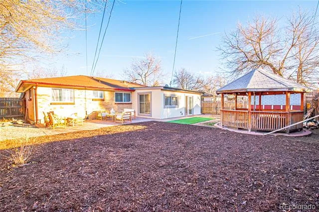 1543 S Benton Street Lakewood, CO 80232