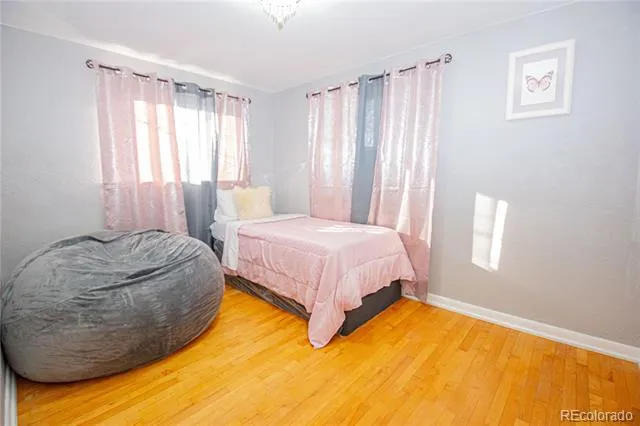 1543 S Benton Street Lakewood, CO 80232