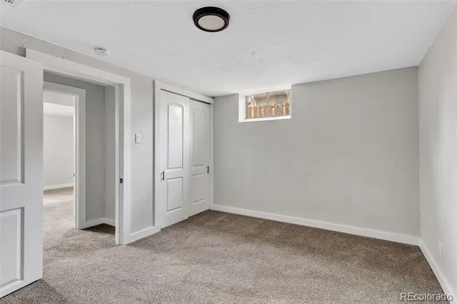 1075 Kingston Street Aurora, CO 80010