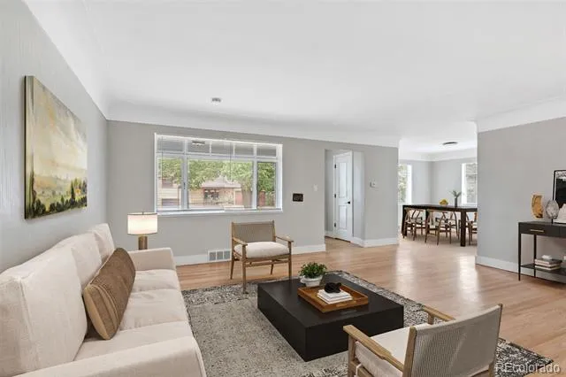 1075 Kingston Street Aurora, CO 80010