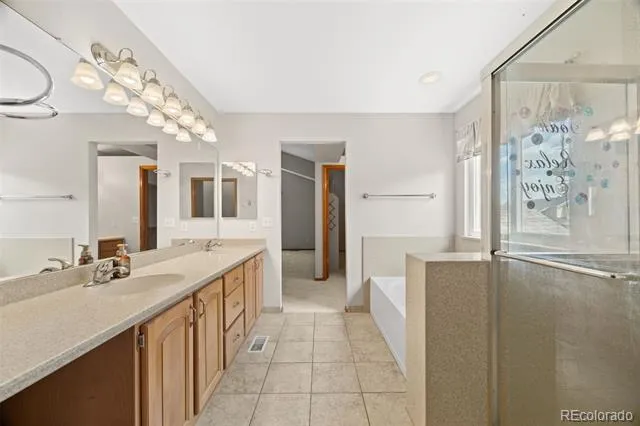 19062 E Chenango Circle Aurora, CO 80015