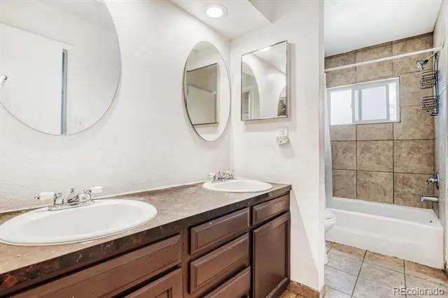 2520 S Fairplay Way Aurora, CO 80014