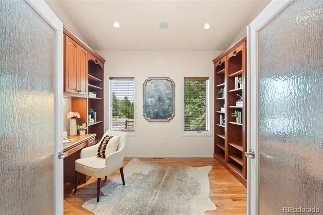2425 Mesa Crest Grove Colorado Springs, CO 80904