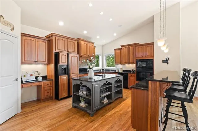2425 Mesa Crest Grove Colorado Springs, CO 80904