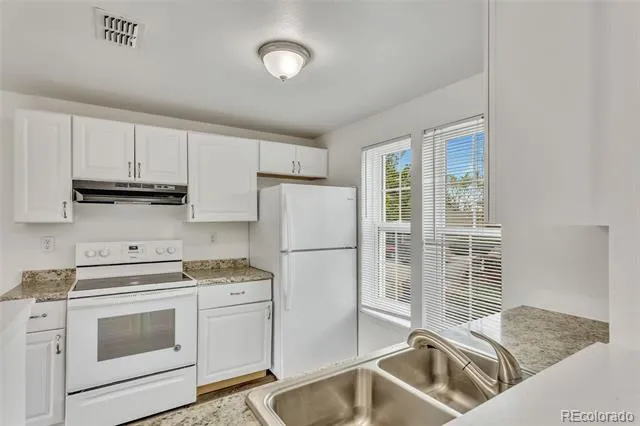 1514 S Ouray Circle #B Aurora, CO 80017