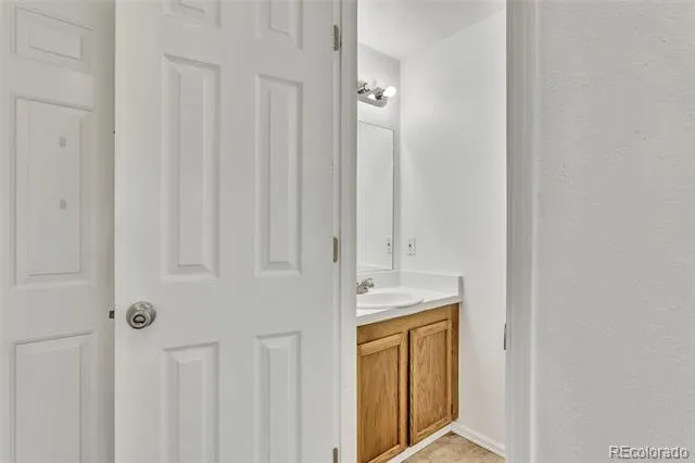 1514 S Ouray Circle #B Aurora, CO 80017