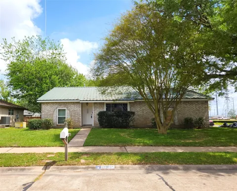 3315 Ashwyne Court